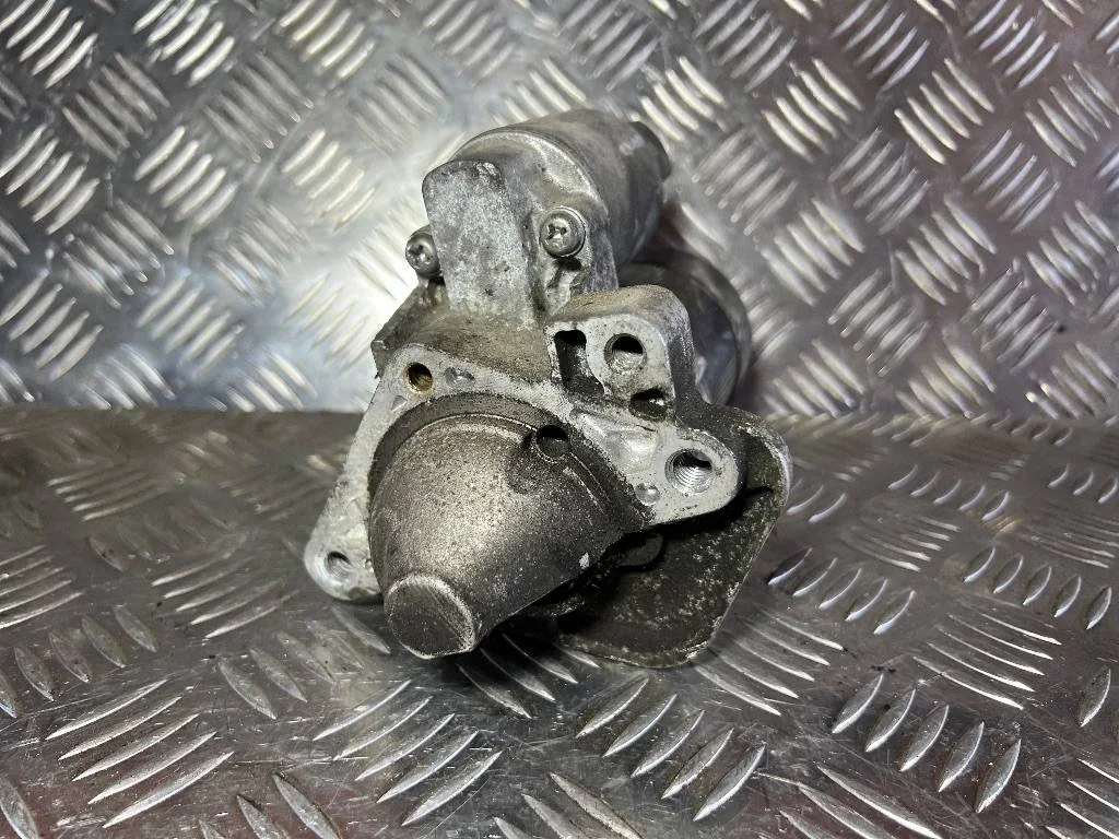 Стартер Renault Scenic 2 рест. 2007 8200584675