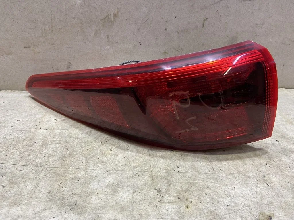 Фонарь задний левый KIA Sportage 4 QL  2016
