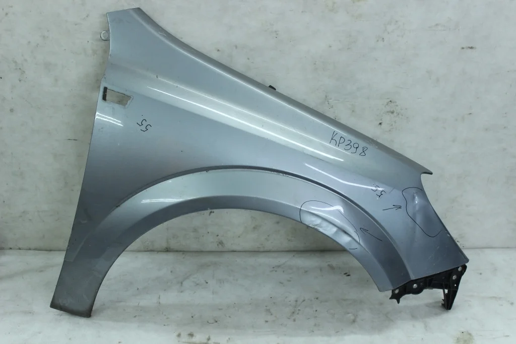 Крыло переднее правое вмятины Opel Astra H