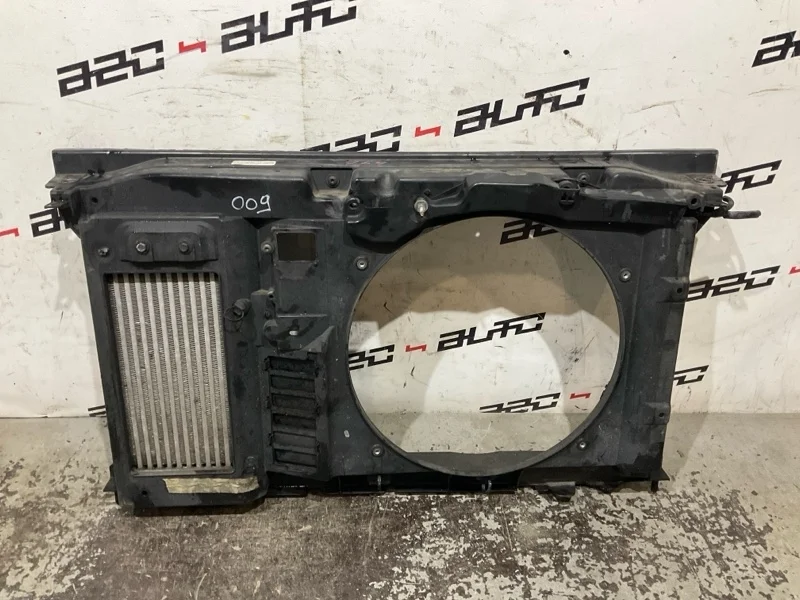 Передняя панель рамка радиатора Citroen C4 2012 7104V2 B7 EP6CDT