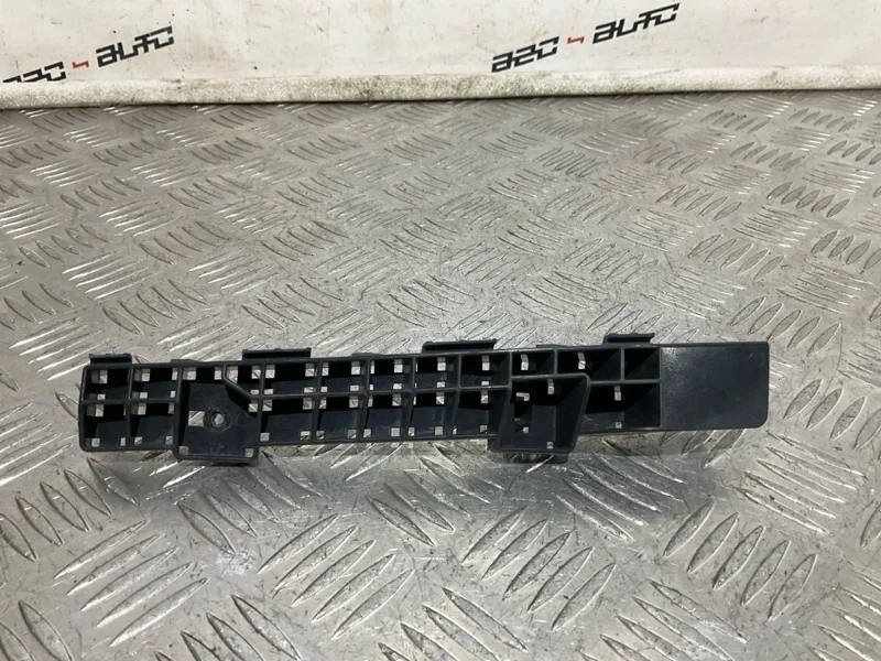 Крепление бампера Subaru Forester 2014 57707SG030, переднее левое