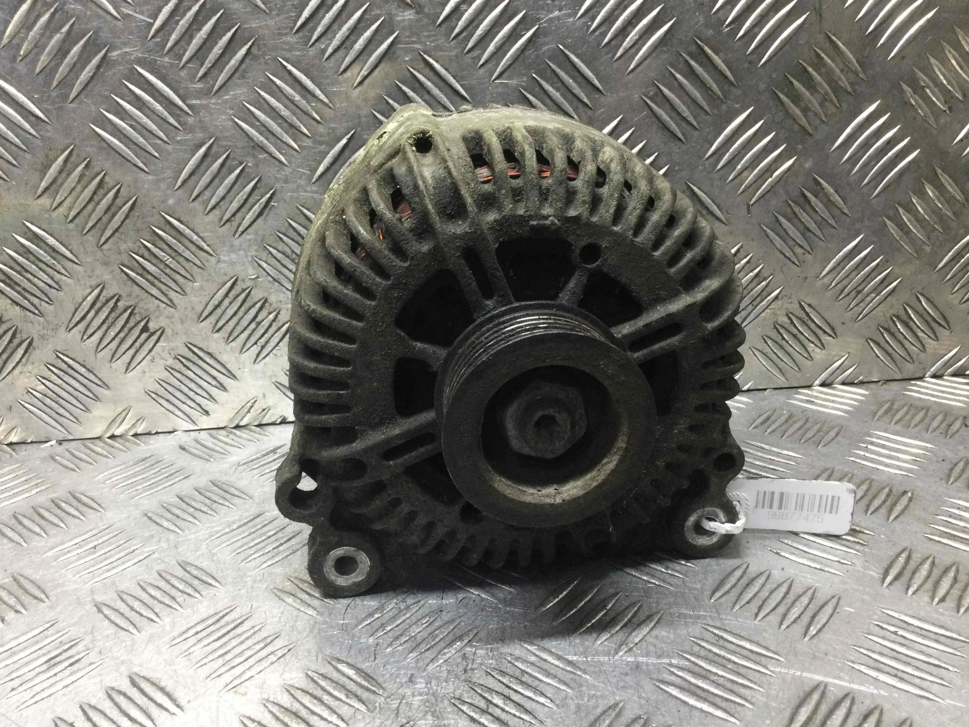 Генератор Audi A4 B7 (2004-2008) дизель 2.7 TDI Вариатор Седан