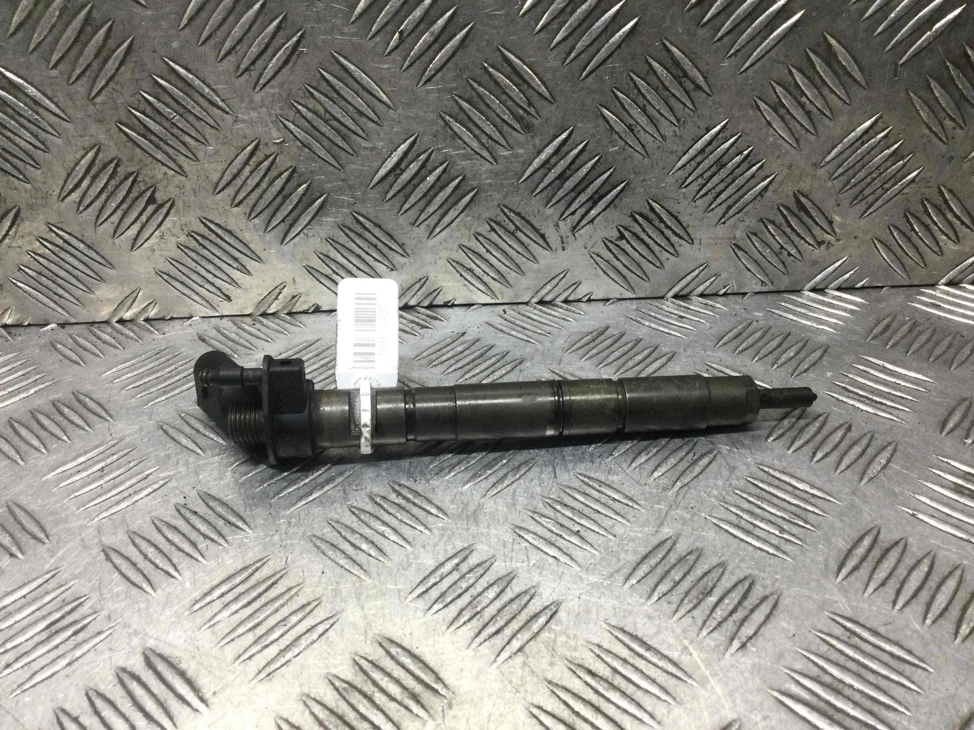 Форсунка Audi A4 B7 (2004-2008) дизель 2.7 TDI Вариатор Седан