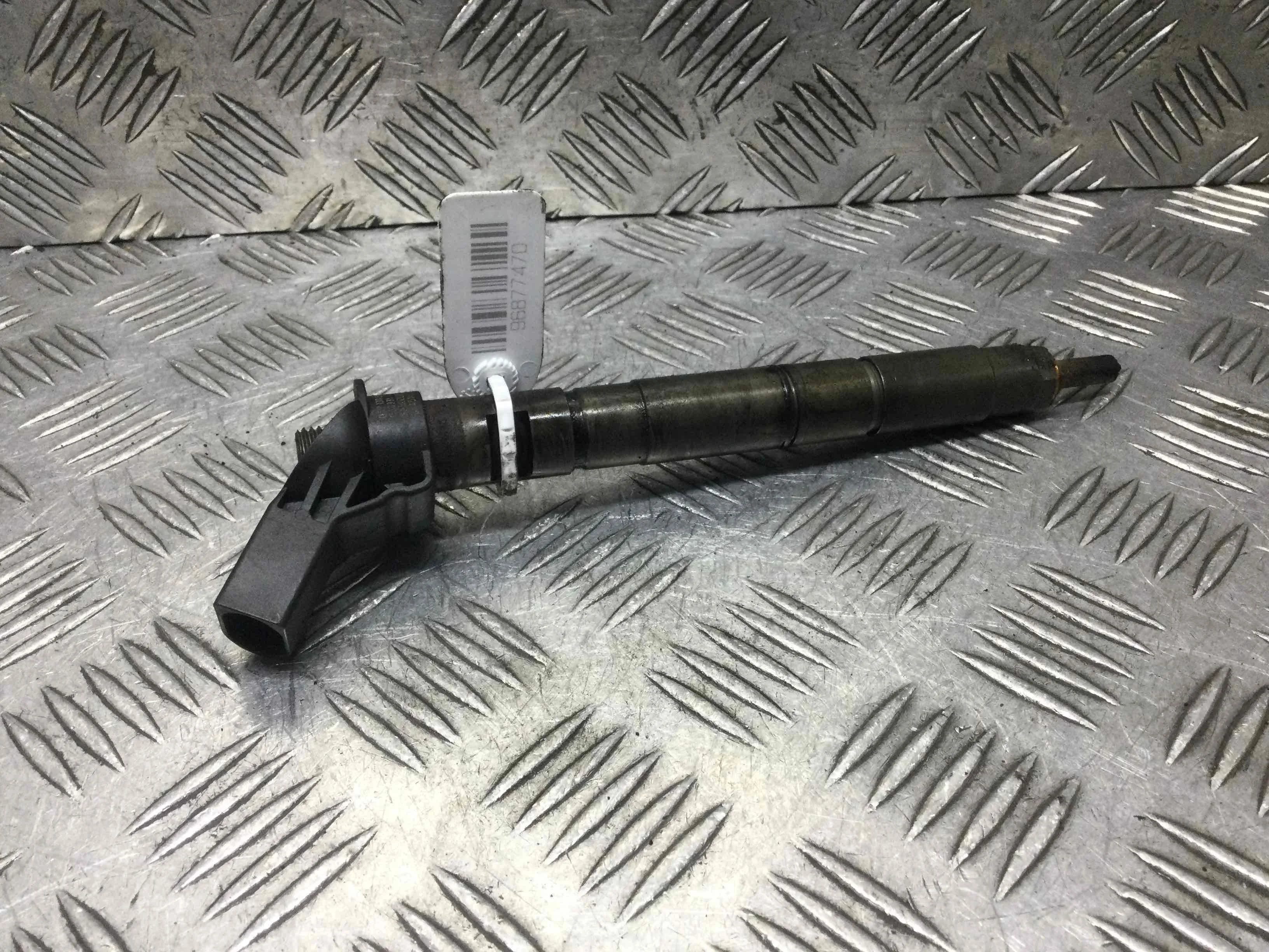 Форсунка Audi A4 B7 (2004-2008) дизель 2.7 TDI Вариатор Седан