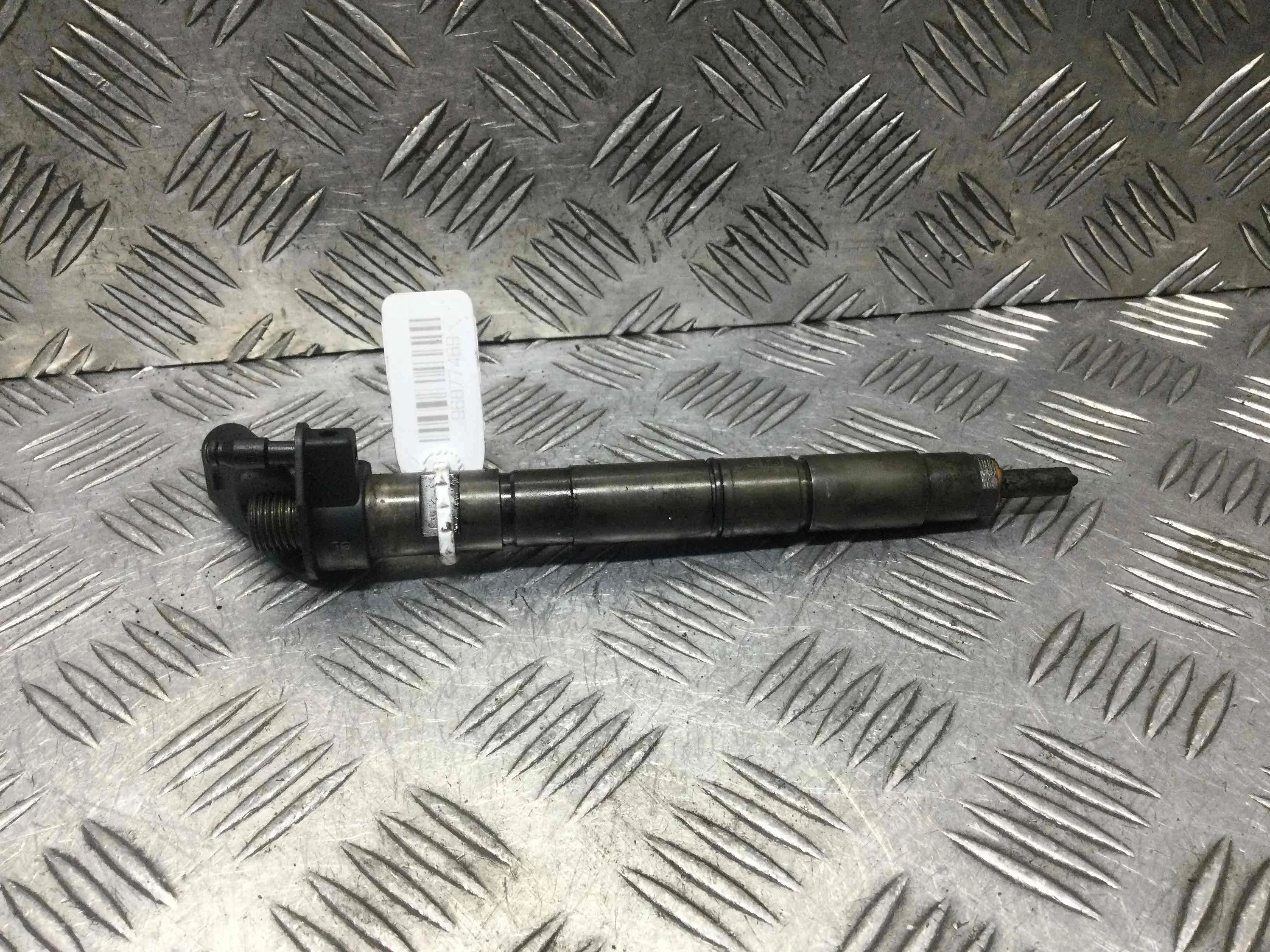 Форсунка Audi A4 B7 (2004-2008) дизель 2.7 TDI Вариатор Седан