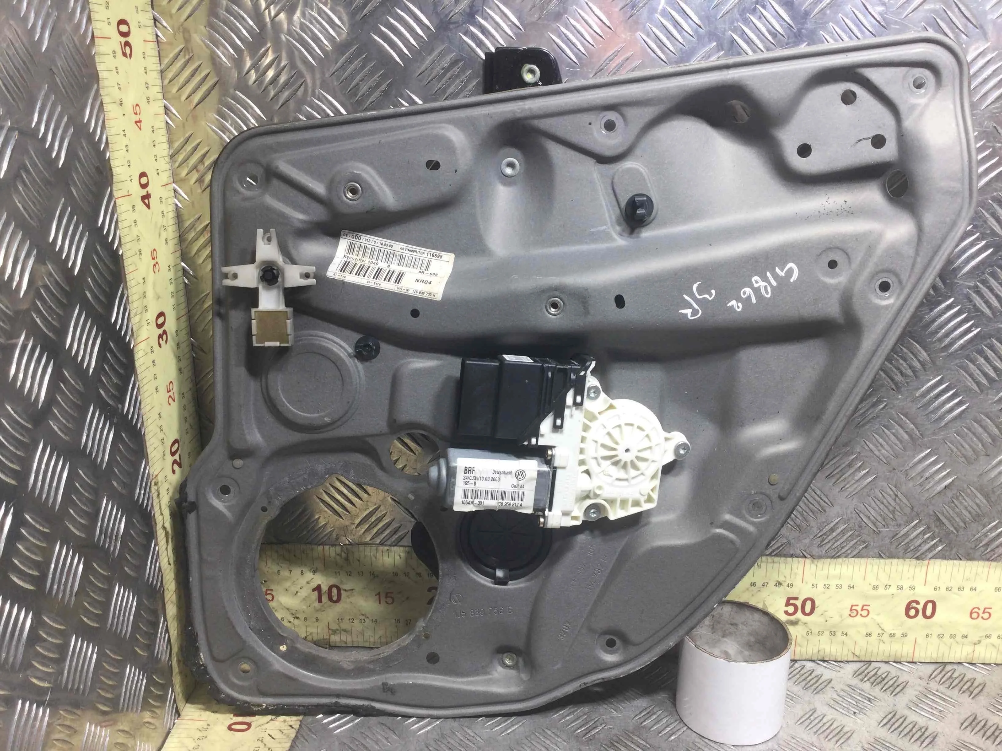 Стеклоподъемник электрический задний правый Volkswagen Bora Bora (1J) 1998 - 2005 дизель 1.9 TDI Механика Седан