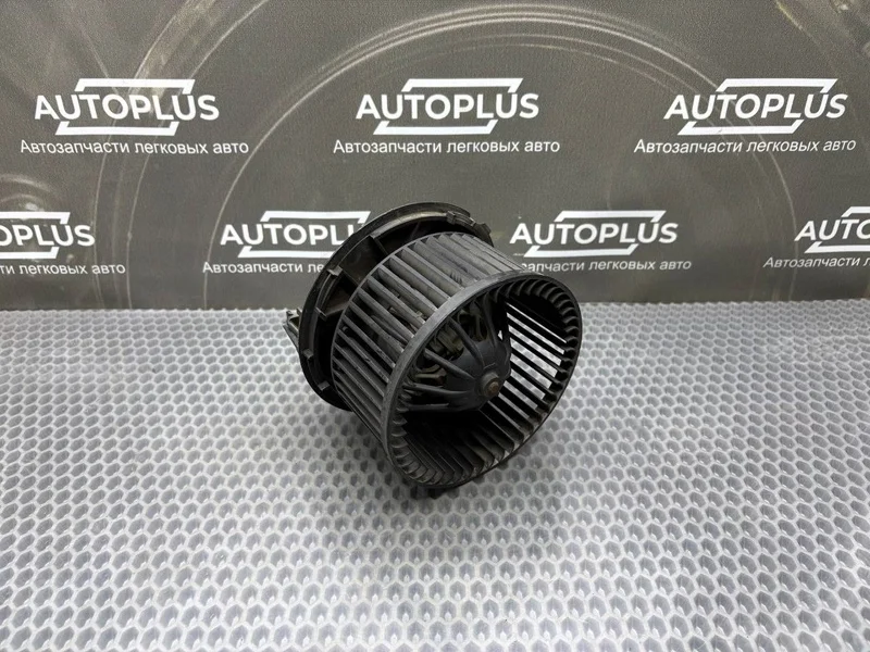 Моторчик печки Renault Megane 2005 7701056965 СЕДАН K4MW761