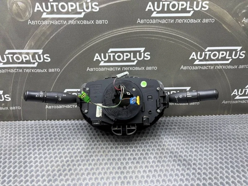 Блок подрулевых переключателей Renault Megane 2005 8200216446 СЕДАН K4MW761
