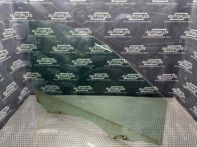 Стекло двери Renault Megane 2005 8200211198 СЕДАН K4MW761, переднее правое