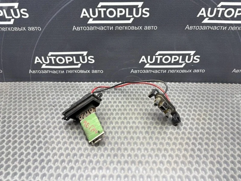 Резистор печки Renault Megane 2005 7701207717 СЕДАН K4MW761