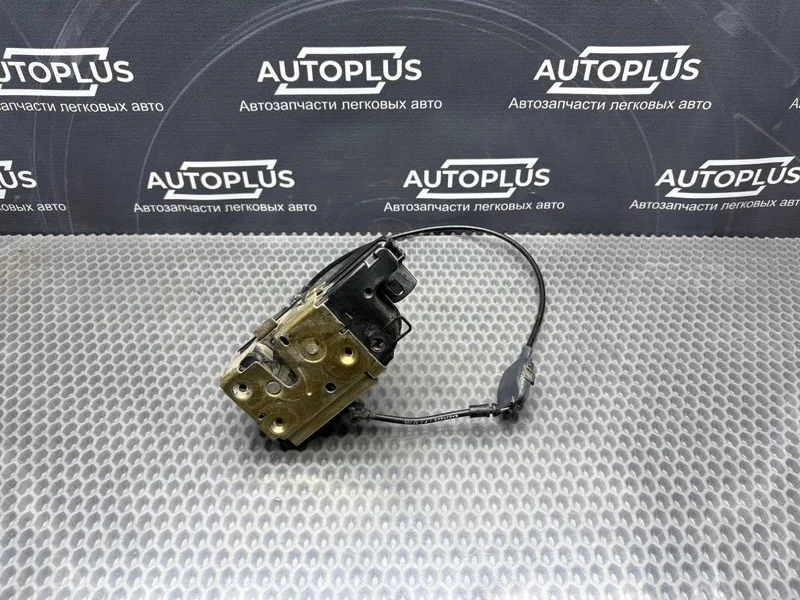 Замок боковой двери Renault Megane 2005 8200027779 СЕДАН 1.4 K4J 730, передний правый