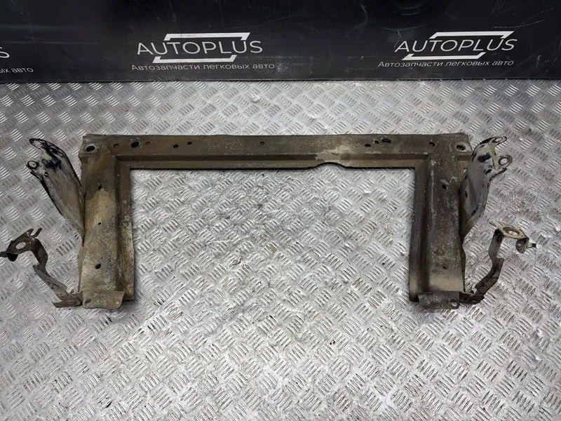 Балка под радиатор Renault Megane 2005 8200761565 СЕДАН 1.4 K4J 730
