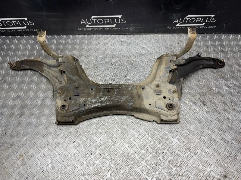 Подрамник Renault Megane 2005 8200742904 СЕДАН 1.4 K4J 730