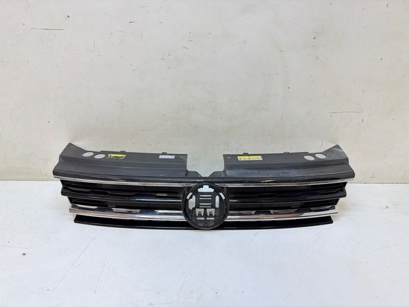 Решетка радиатора Volkswagen Tiguan 2016-2020