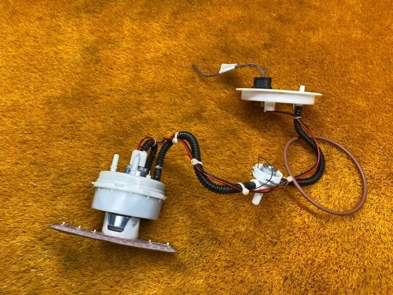 Бензонасос Bmw 5-Series 2013 7217060 F10 N20B20B