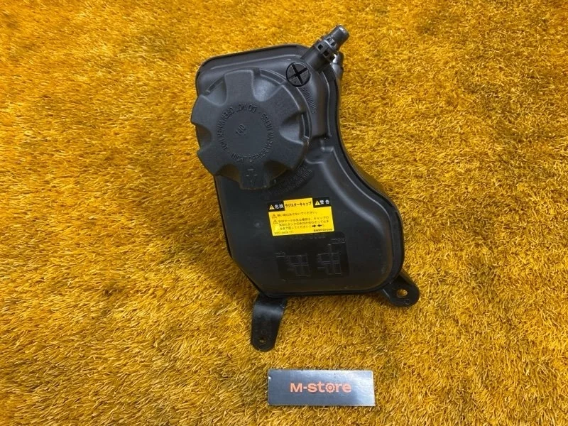 Бачок расширительный Bmw 1-Series 2007 17137567462 E87 N46B20B