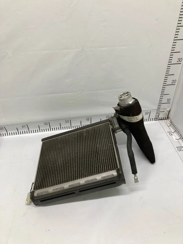 Испаритель кондиционера TOYOTA Land Cruiser 2017 8850160362 URJ202 1VD-FTV 4.5