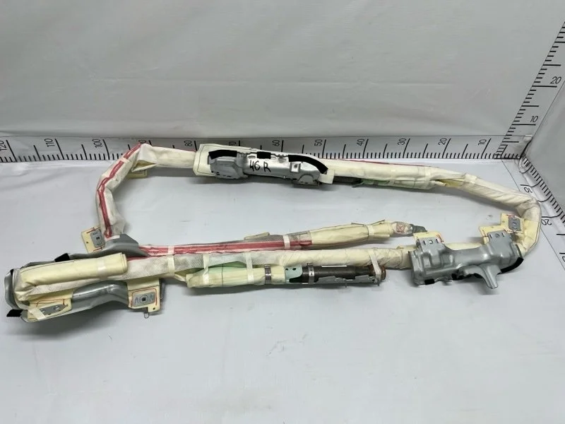 Подушка безопасности боковая (шторка) TOYOTA Land Cruiser 2015 6217060080 URJ200 1VD-FTV 4.5, правая