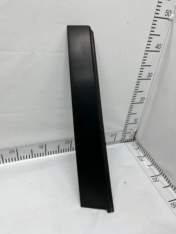 Накладка рамки двери TOYOTA Land Cruiser 2015 7576160060 URJ200 1VD-FTV 4.5, задняя правая