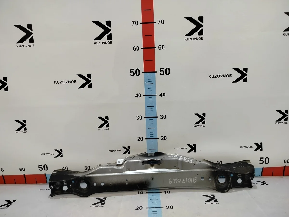 Рамка радиаторов (телевизор) Lexus RX350 2008 XU30