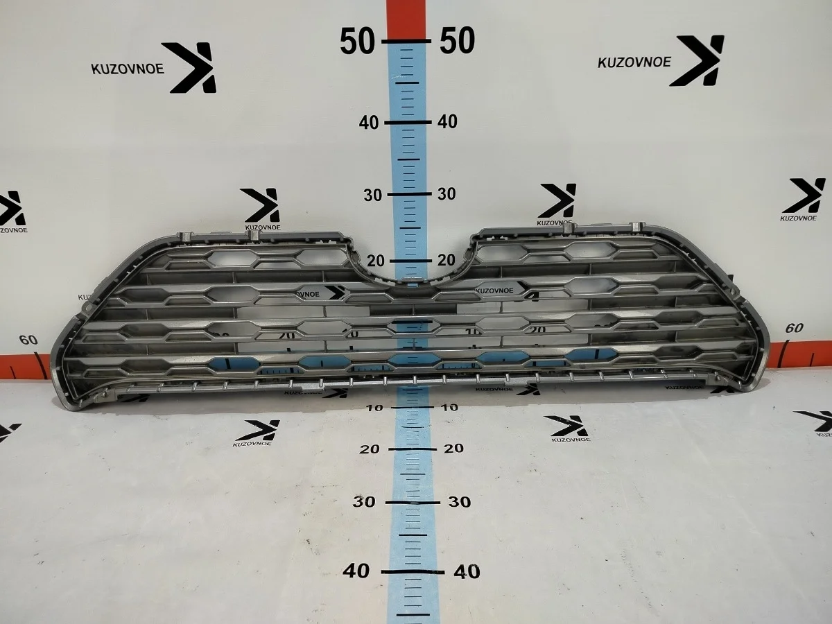 Решетка радиатора Toyota Rav4 2019- XA50