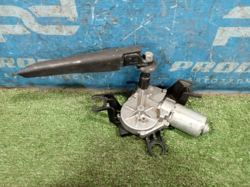 Моторчик стеклоочистителя задний Opel Astra H