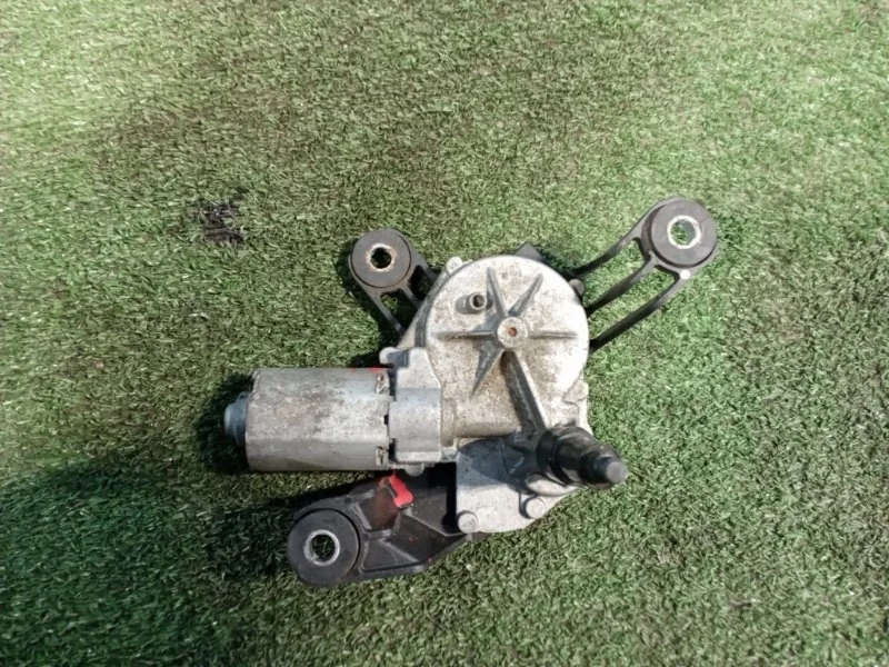 Моторчик стеклоочистителя задний Opel Astra H