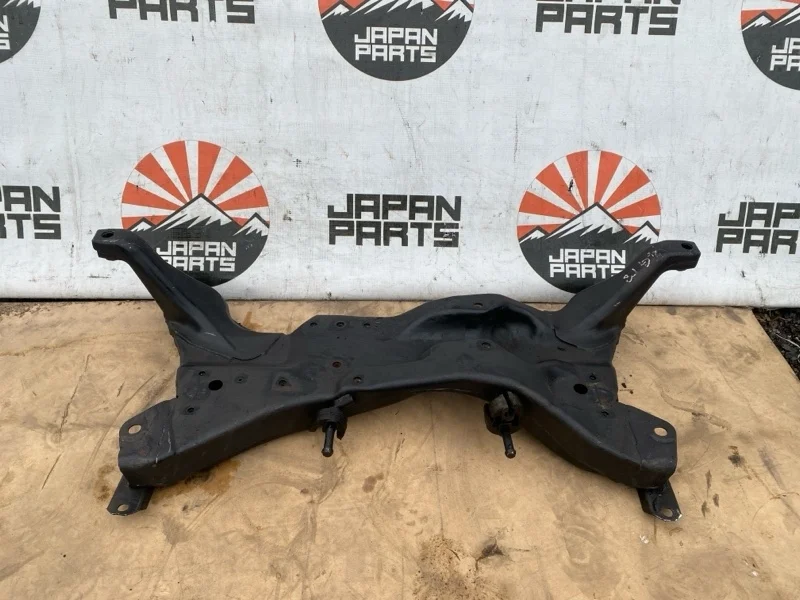 Подрамник Mitsubishi Lancer MR510285 9 1.6, передний