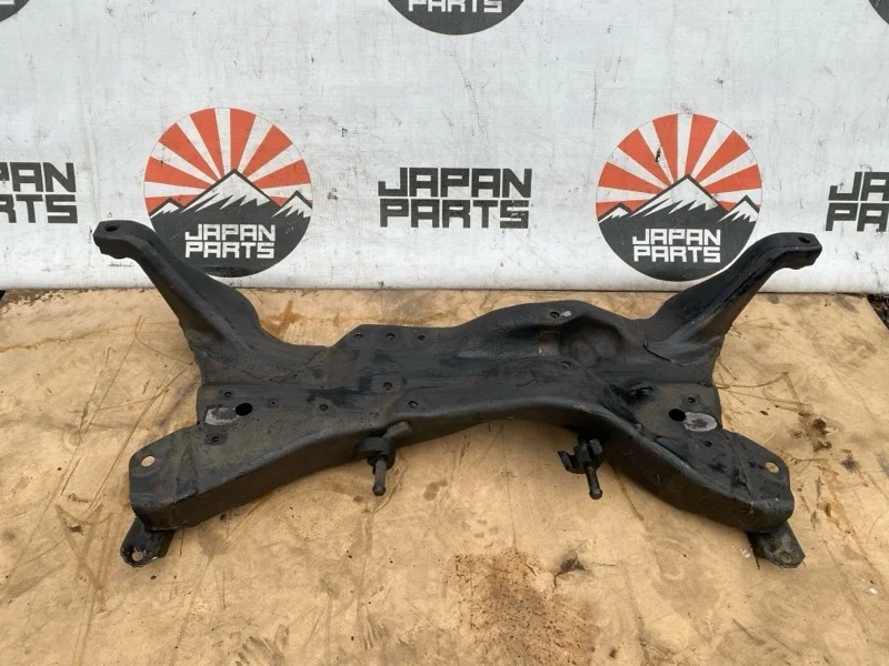 Подрамник Mitsubishi Lancer MR510285 9 1.6, передний