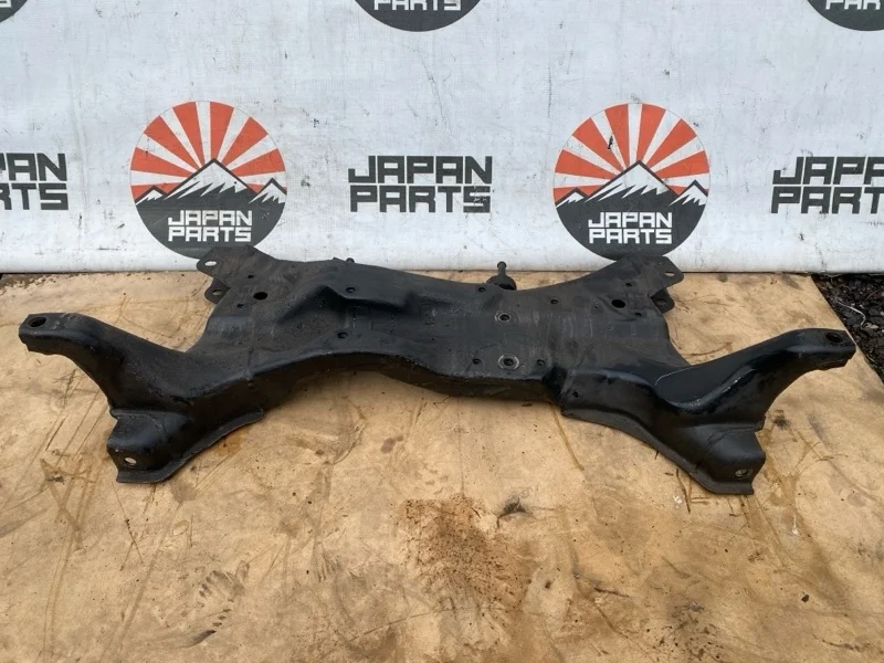 Подрамник Mitsubishi Lancer MR510285 9 1.6, передний