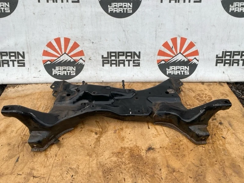 Подрамник Mitsubishi Lancer MR510285 9 1.6, передний