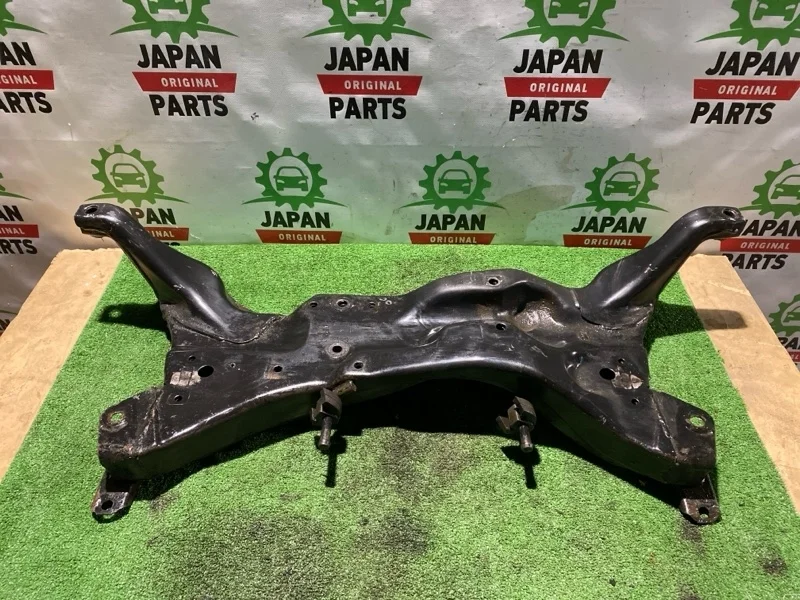 Подрамник Mitsubishi Lancer MR510285 9 1.6, передний