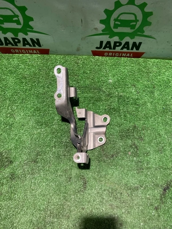 Петля капота Toyota Hilux 2024 534200K370 1GD-FTV, правая