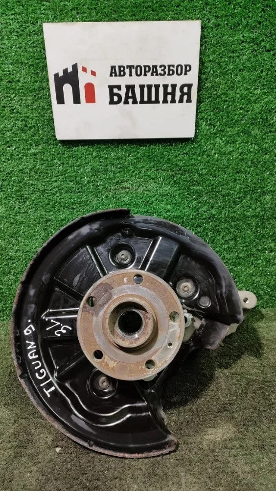 Кулак поворотный Volkswagen Tiguan 2017 5QF505435F 2 CZDA, задний левый