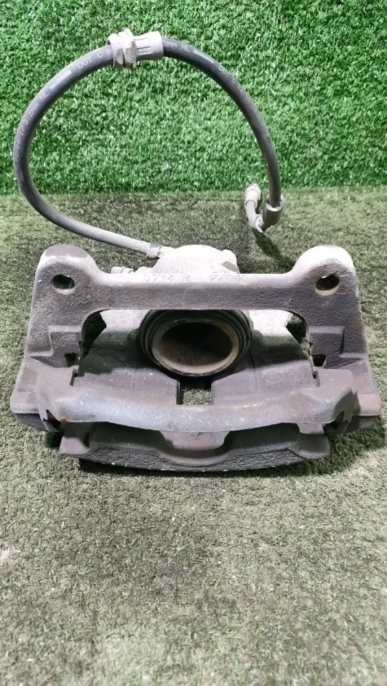 Суппорт Volkswagen Tiguan 2017 8V0615123D 2 CZDA, передний левый