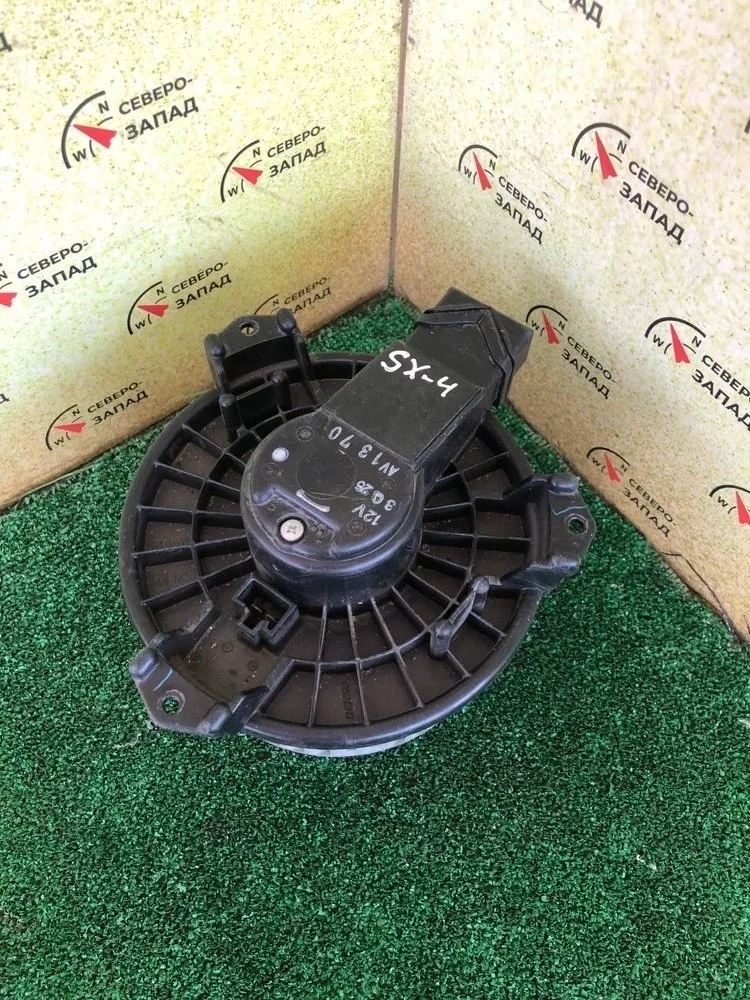 Моторчик печки Suzuki SX4 2008 7415062JA0 YA21S M16A