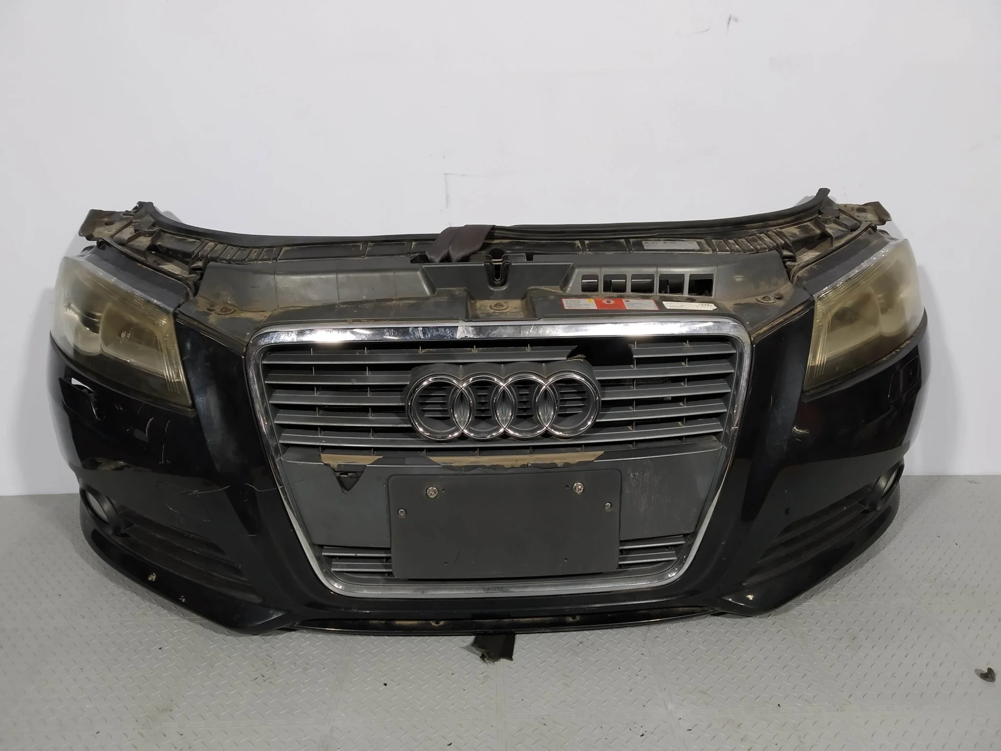 NOSECUT AUDI 8P0807105F черный, LZ9Y QA6427