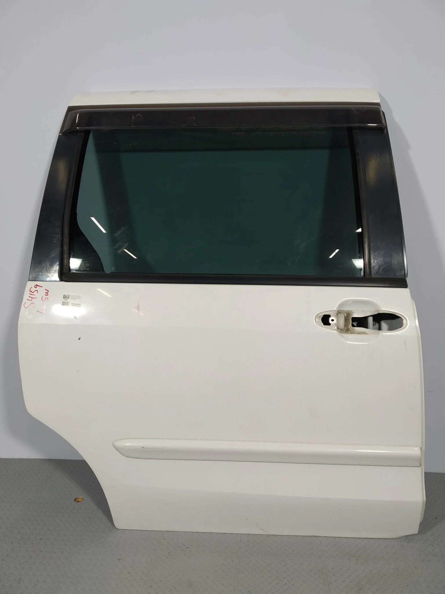 ДВЕРЬ MAZDA LC6272031E ЗАД ПРАВО белый, A3D S4159