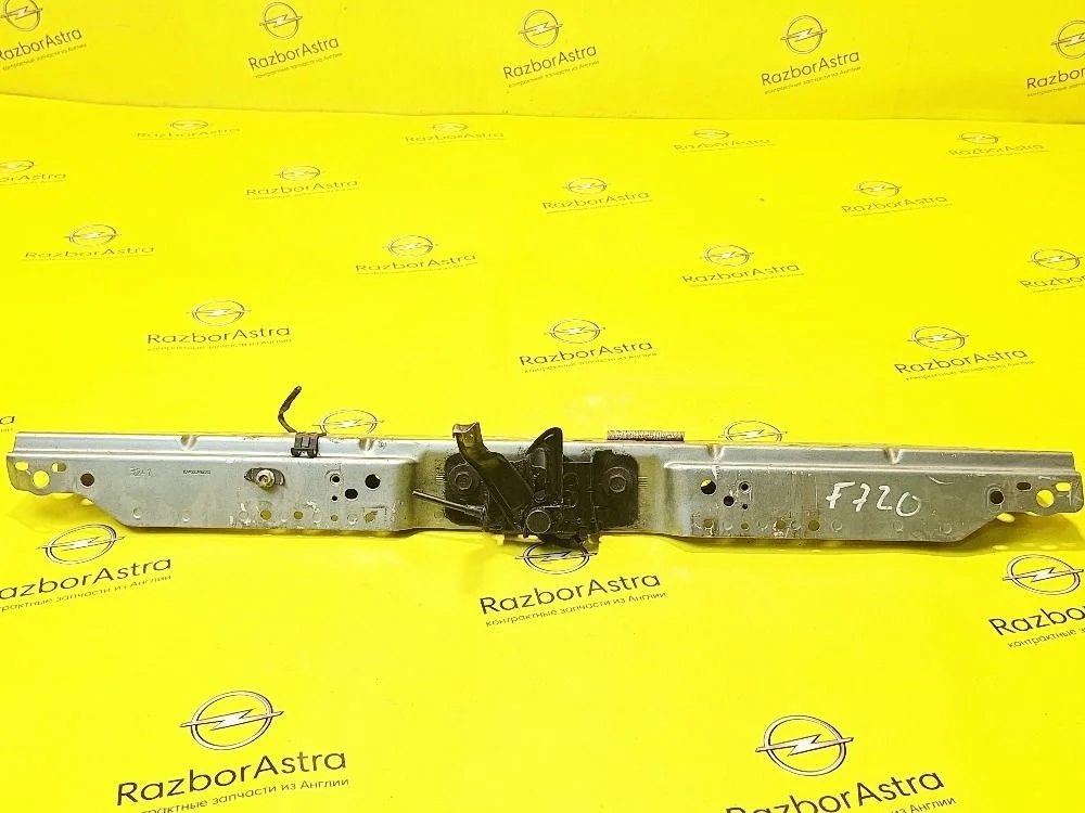 планка телевизора Opel Astra GTC J (2009—2012)