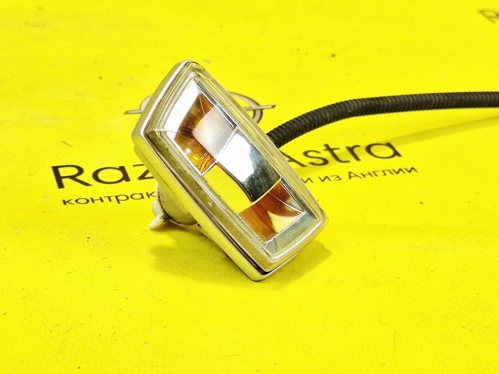 Поворотник Opel Astra GTC J (2009—2012)