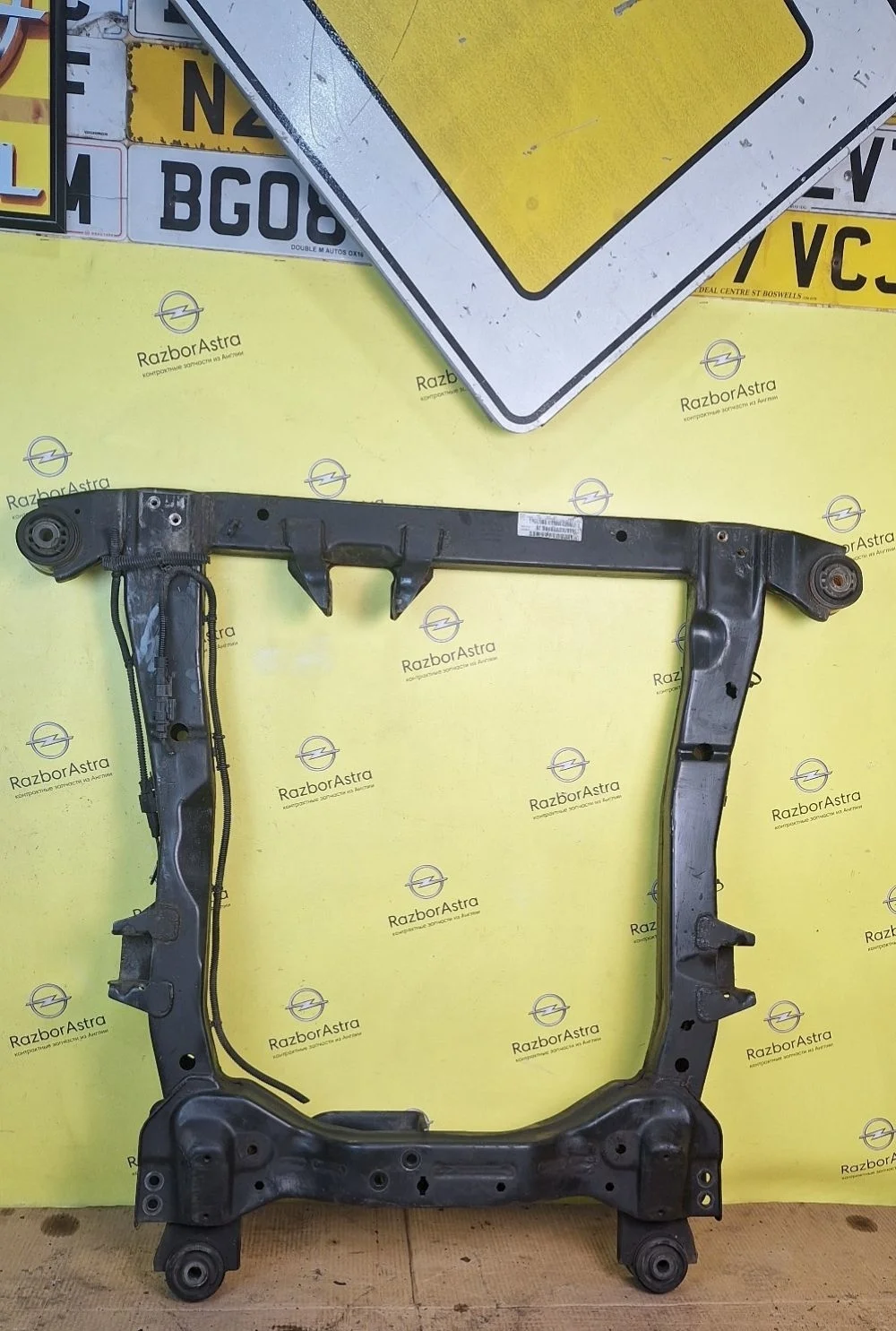 Подрамник передний Opel Astra J (2009—2012)
