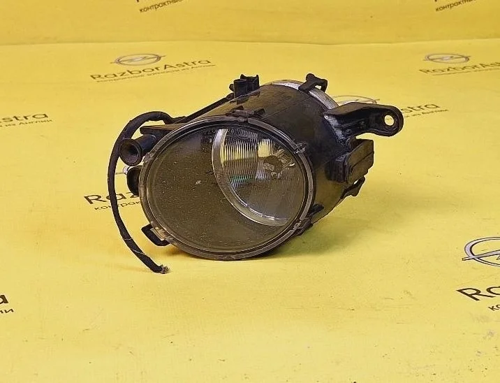 Фара противотуманная правая Opel Astra GTC J (2009—2012)