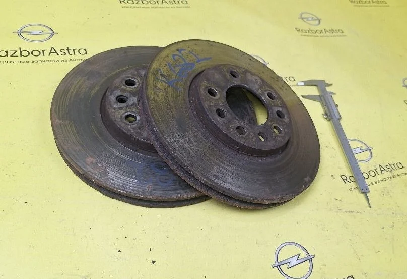 Диск тормозной передний Opel Astra H (2004—2007)
