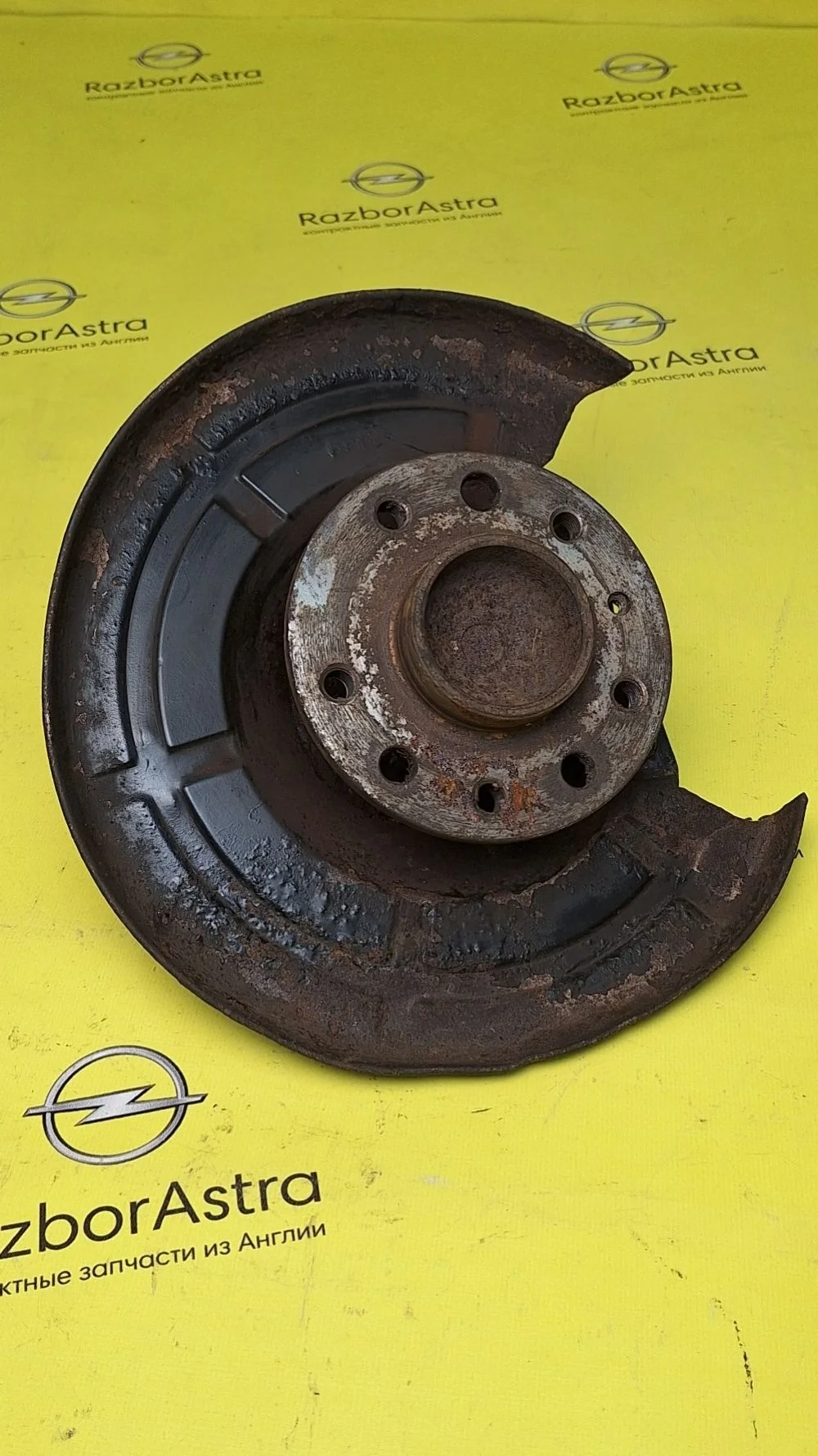 Цапфа левая Opel Astra H (2004—2007)