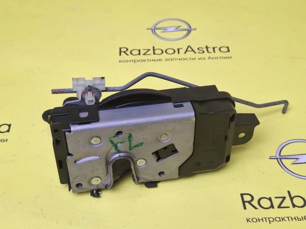 Замок двери передней левой Opel Astra H (2004—2007)