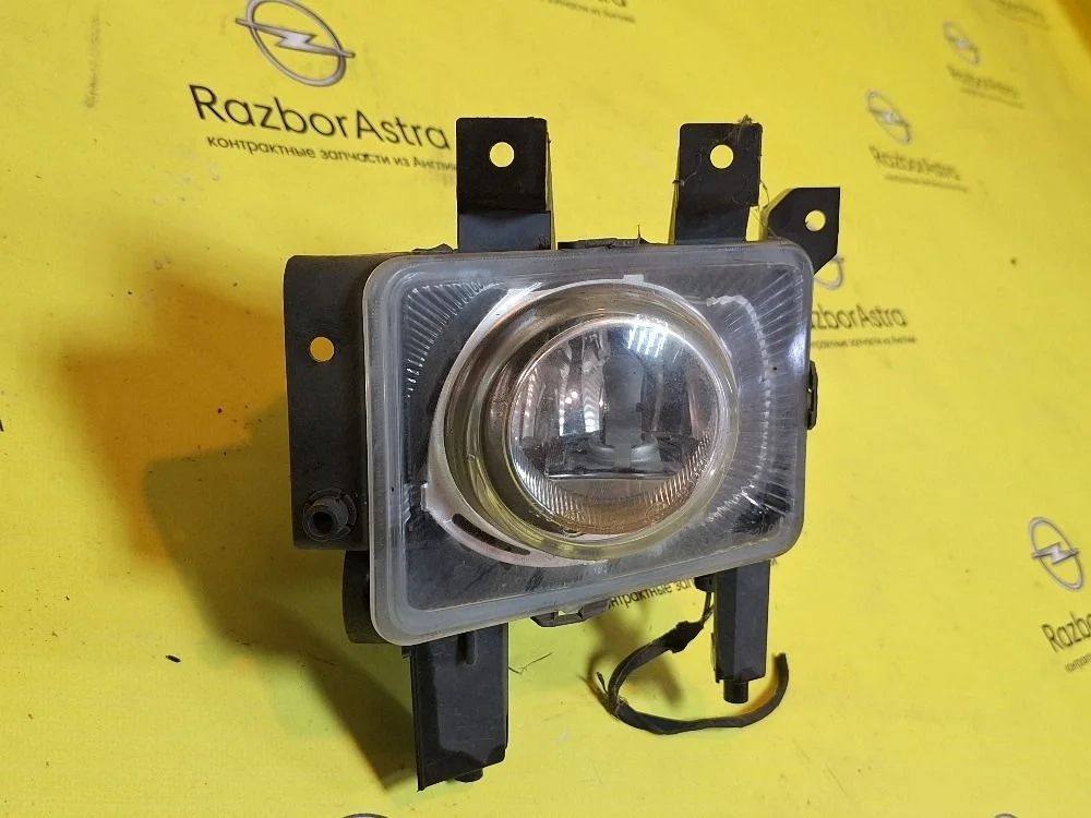 Фара противотуманная Opel Astra H (2004—2007)