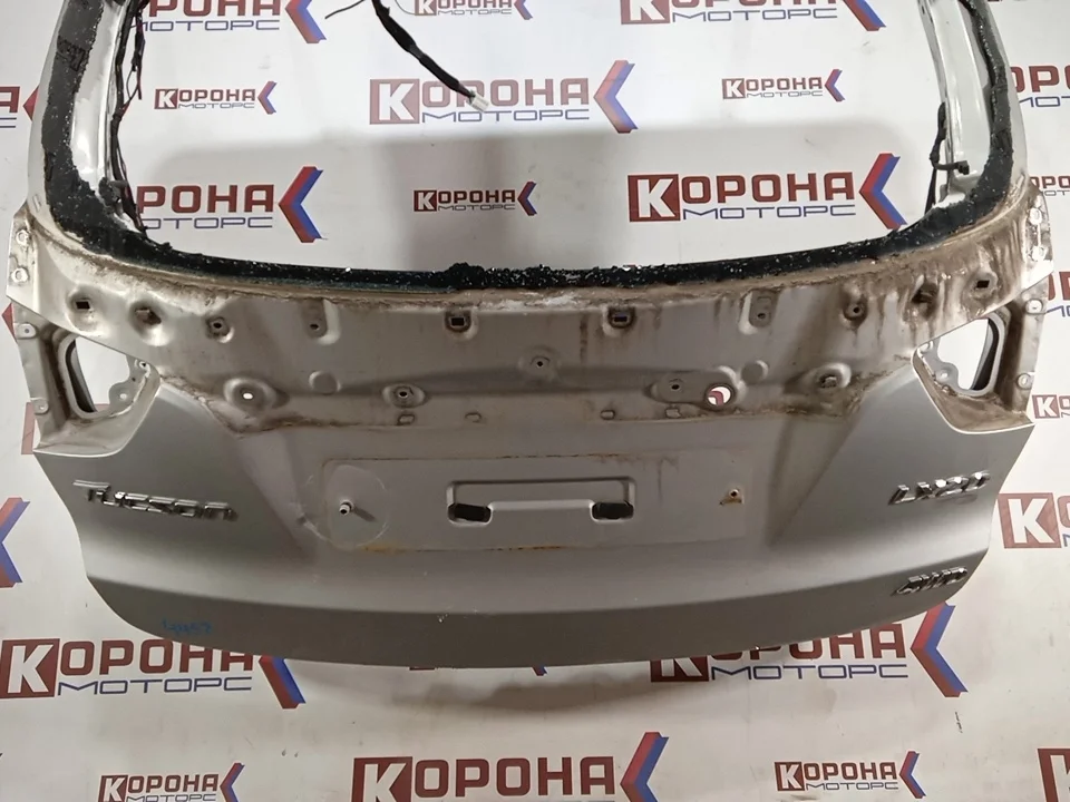 Дверь багажника Б/У без стекла