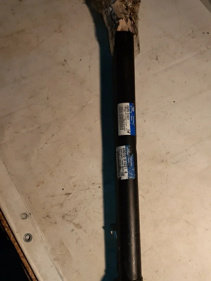 Карданный вал (передний) A T Без упаковки ВМЯТИНКИ