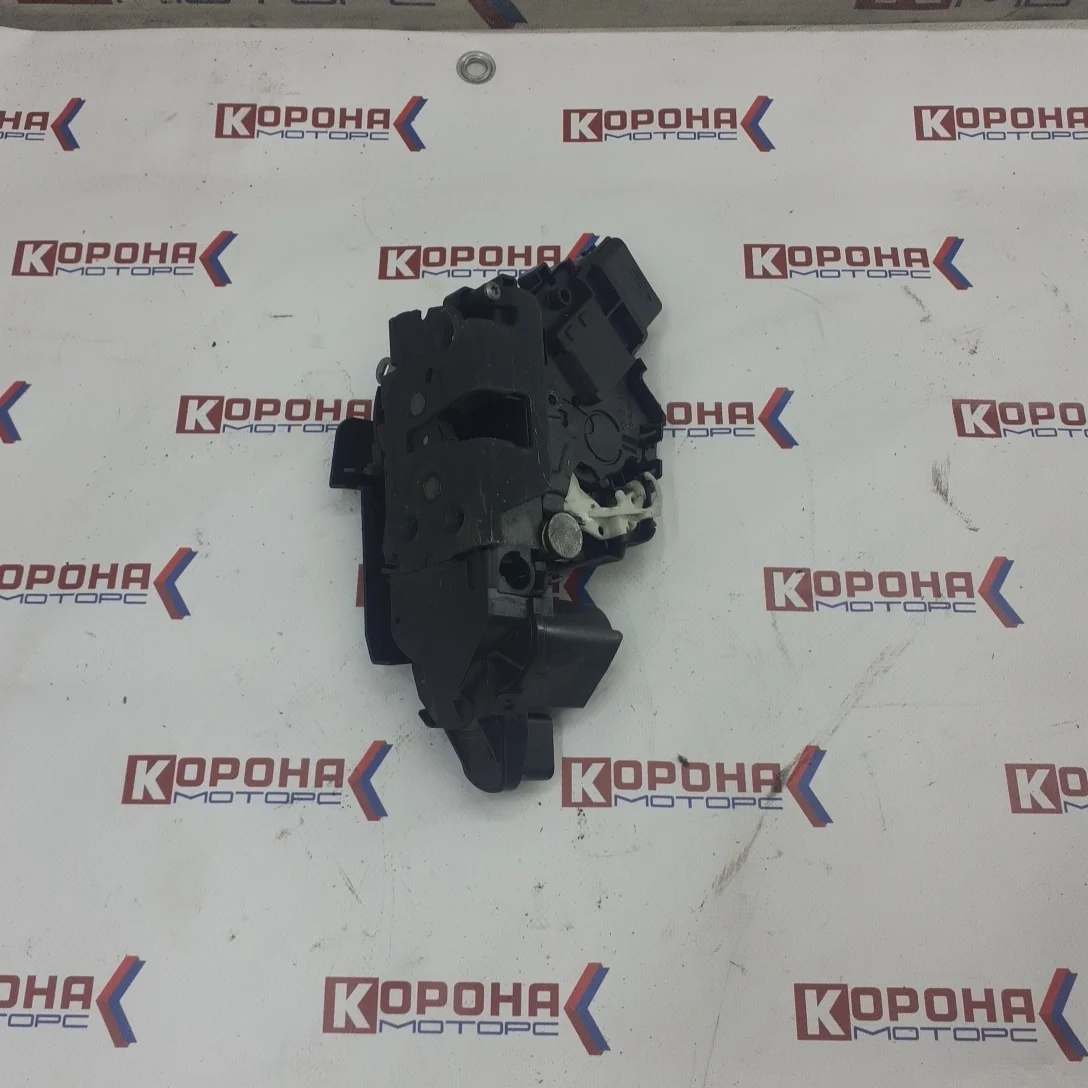 Замок передней правой двери Б/У Б/У