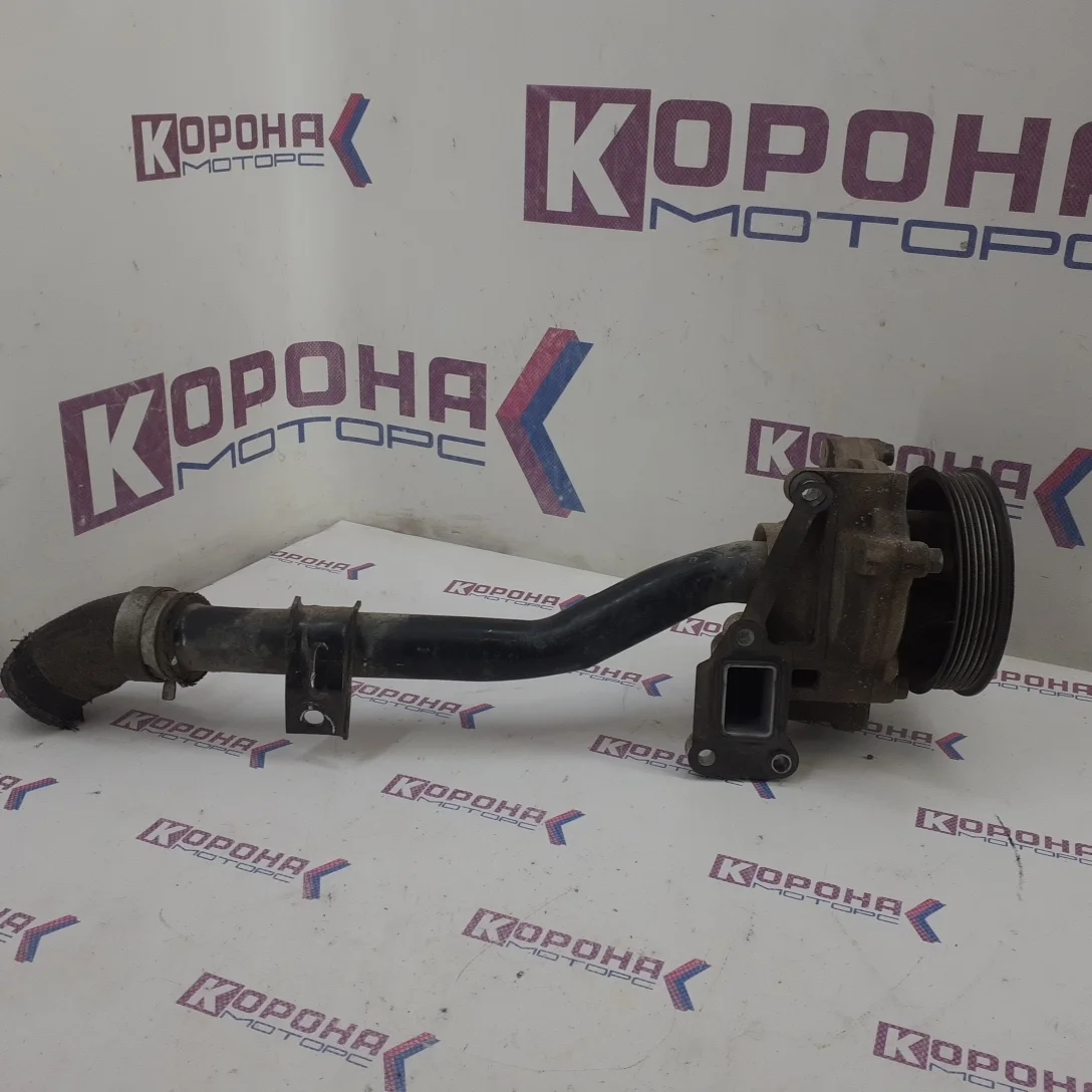 Помпа водяная D4HB Б/У оригинал